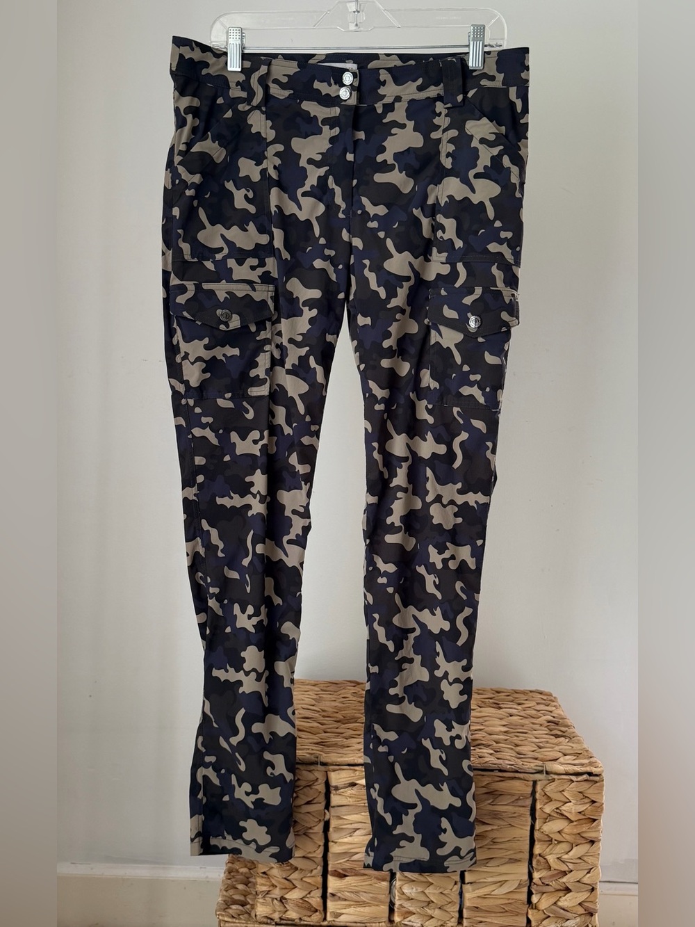 Women's ANATOMIE The Kate Cargo Pants Camouflage Camo Lightweight Size Large L
